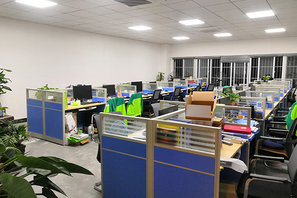 技术部.jpg 技术部.jpg