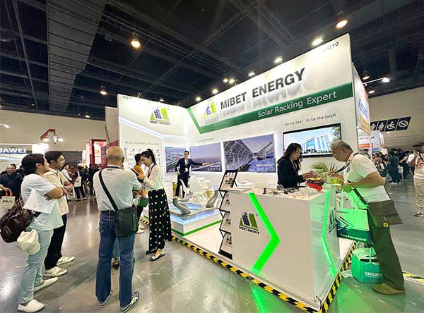 来宾参观了解亚博YABO产品