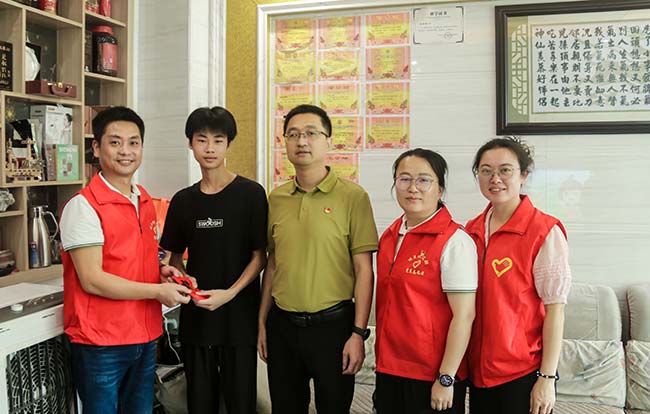 亚博YABO深入永春县曲斗村，开展党建村企联建